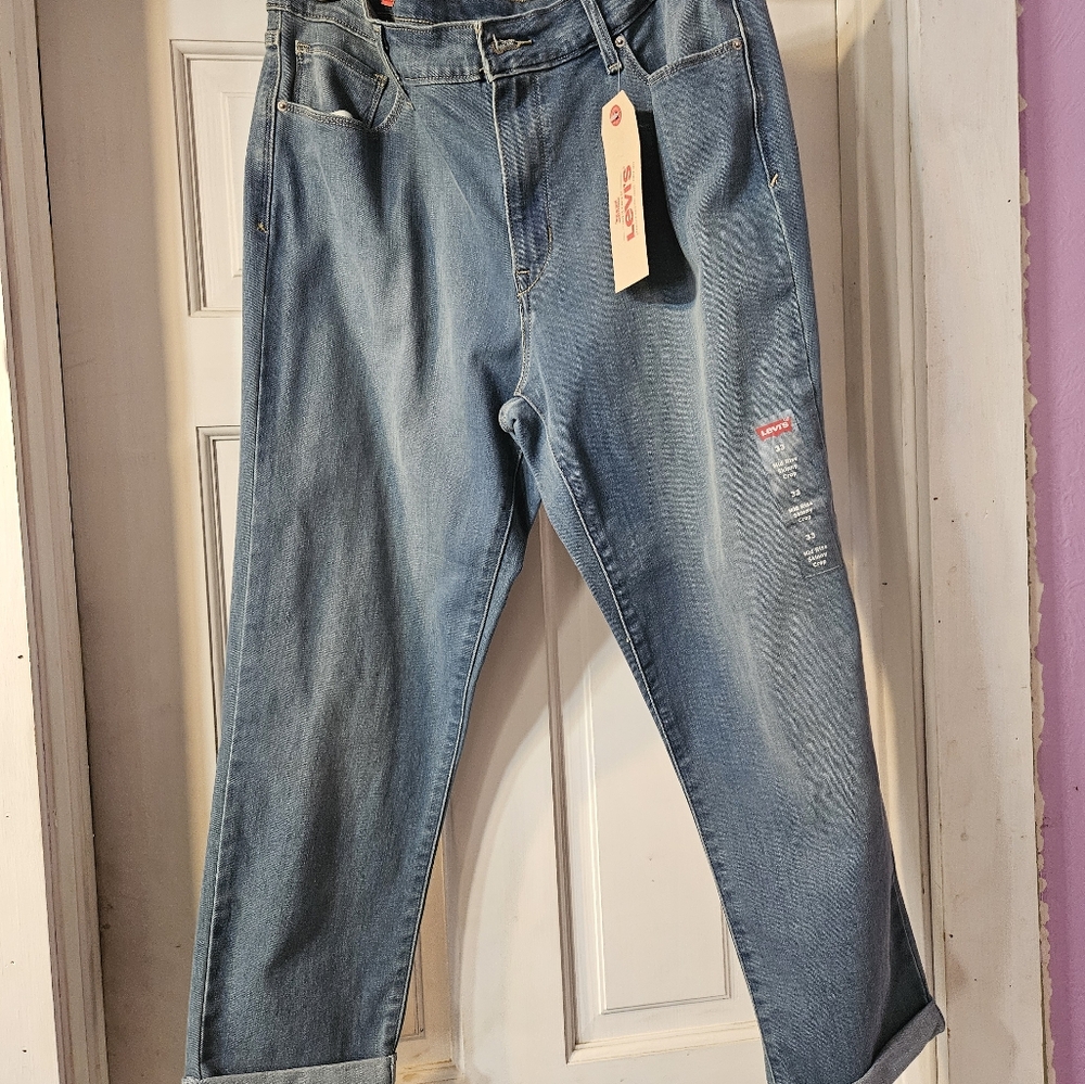 Women levi jeans size 33